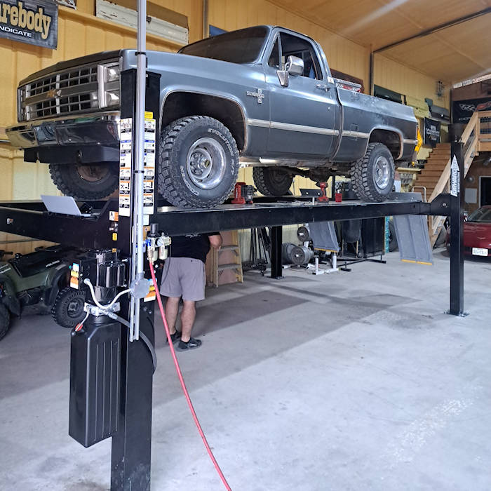 Forward Lift CR14 Four Post Commercial Lift